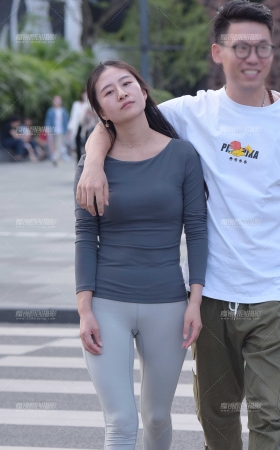 瑜伽裤女朋友 [13P]