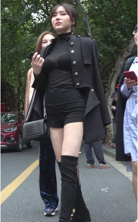 漂亮的两个气质美女