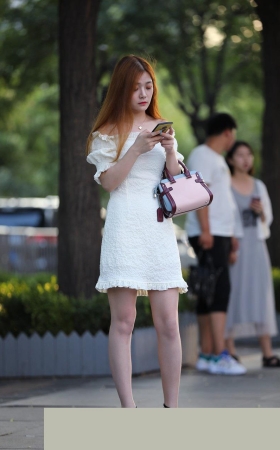 美腿美足白皙小姐姐3A1372[534M]