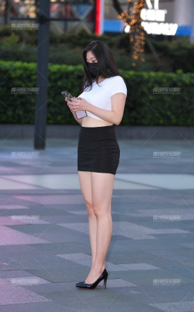 高跟鞋短裙美女 [19P]