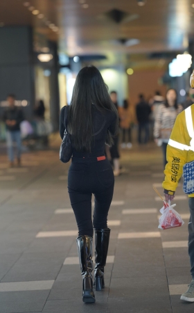 隐隐约约魅力黑