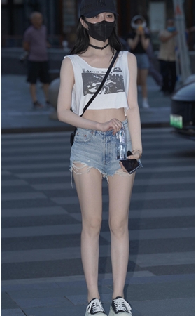 热裤小姐姐(150P)