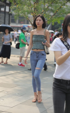 长腿牛仔