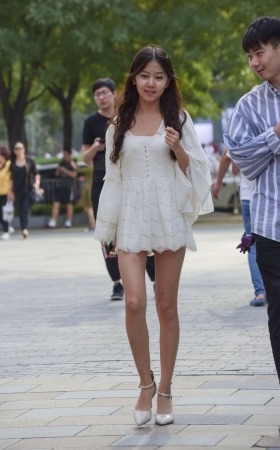 性感长腿短裙美女