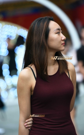 衫托身段的红裙 [23P]
