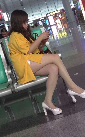 凉高跟小美女