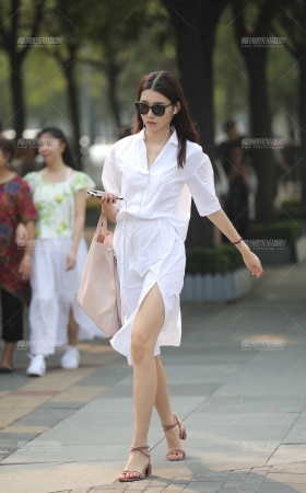 干净清爽的美眉 真美 [18P]