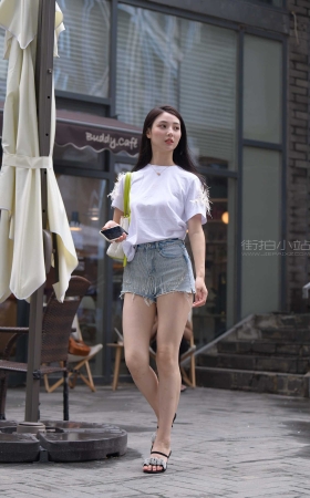 [一始专区] 蓝色牛仔热裤美女 【图片➕视频】<font color=red> [10P]</font>