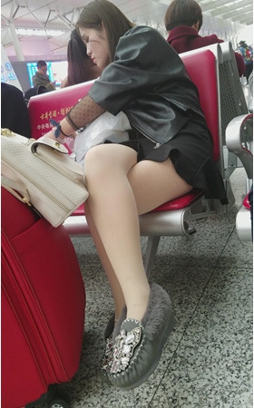 长发肉丝妹子