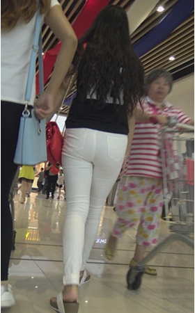 白裤小妹