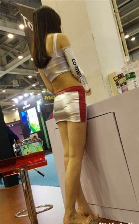 4k超清画质！超级性感好身材包臀短裙美女工作人员