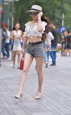 性感高跟时尚长腿美女 [18P]