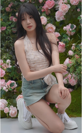 爱拍照的美女(156P)