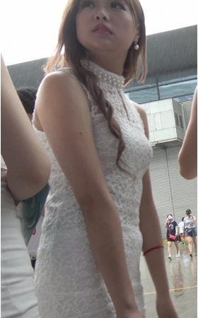 微透包臀裙美女