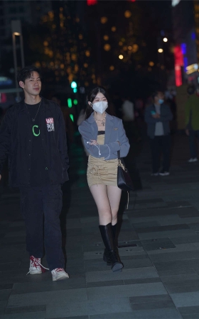 皮靴美腿的诱惑