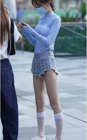 热裤小美女(138P)