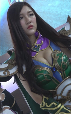 漂亮的长发女孩