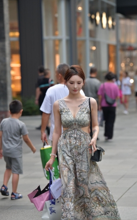 24821-6=45√靓丽深V小姐姐