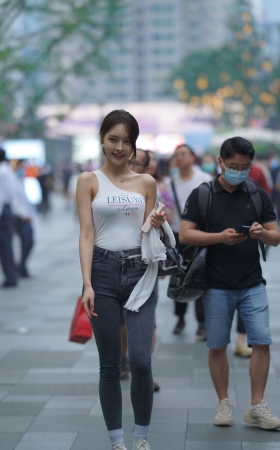 清爽甜美的女孩