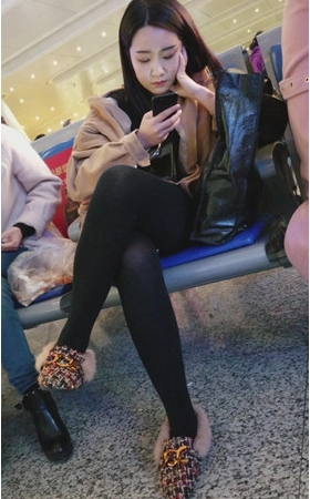 漂亮的美腿小妹