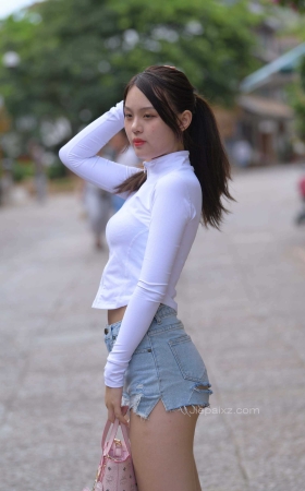 【红石大理旅拍作品】第六篇：热裤小妹<font color=red> [10P]</font>