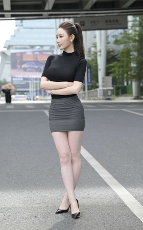 包臀裙美腿敏敏