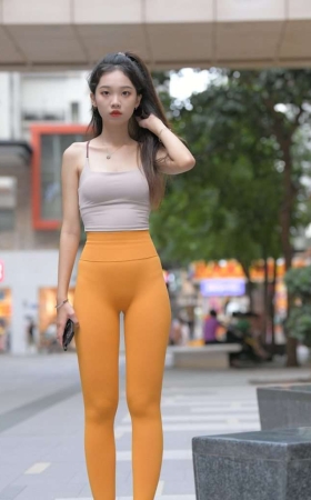 一始街拍作品  黄色瑜伽裤小妹 [801P1V-28.0GB]
