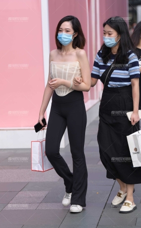 抹胸黑色紧身裤美女 [17P]