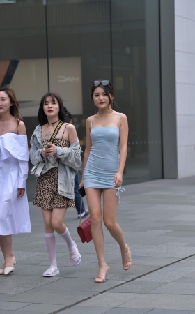 遇见性感美人