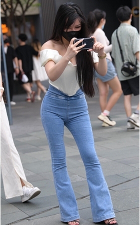 圆润紧牛美女(134P)