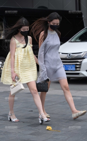 纱裙美腿 [20P]