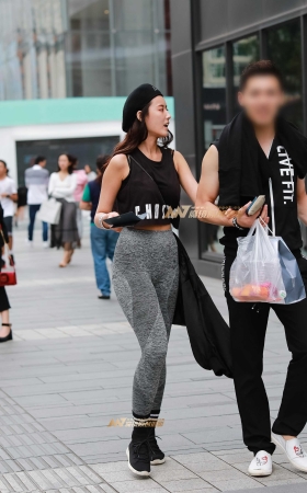 灰色紧身裤女友 [24P]
