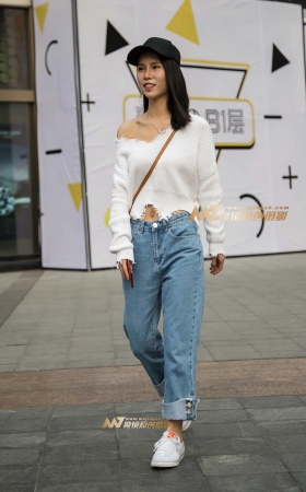 香肩美女 [11P]