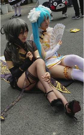 两个coplay妹子