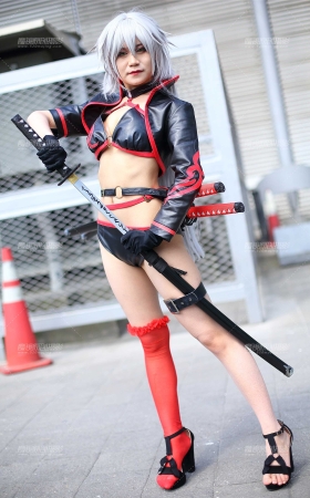 性感皮衣银发cosplay [19P]