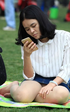 No1461 无挡超薄长丝配上一双长趾玉足，太通透了