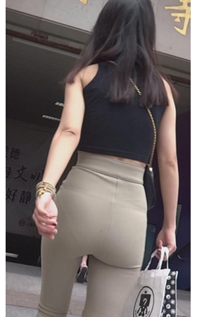 束腰紧身裤美女