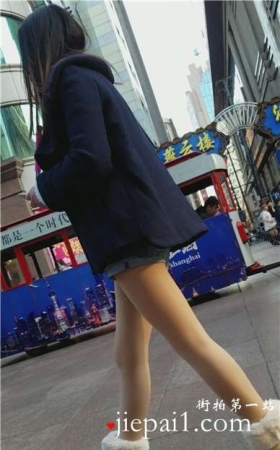 4k-大冬天的逛街偶遇极品美腿漂亮美女