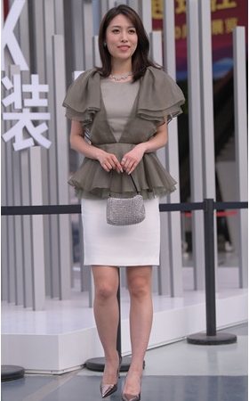 白裙妹子(86P)