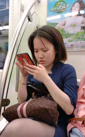 银白色高跟美腿