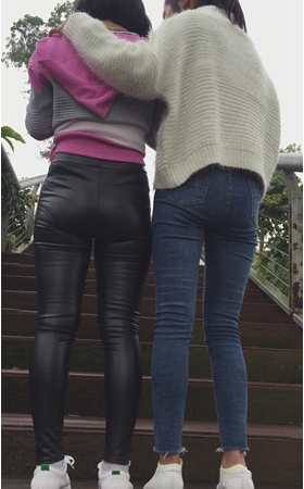 皮裤和牛仔妹子