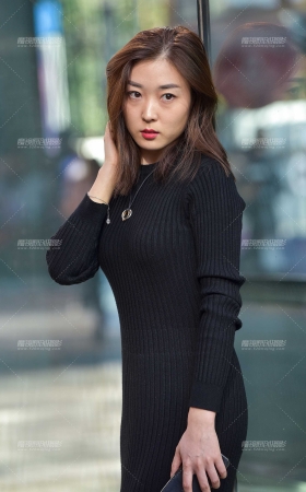 优雅包臀长裙美女 [22P]
