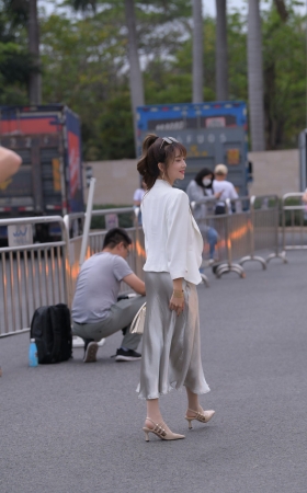 21418-5+122骨感苗条丝袜小姐姐