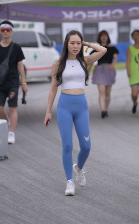 甜美蓝色瑜伽运动装