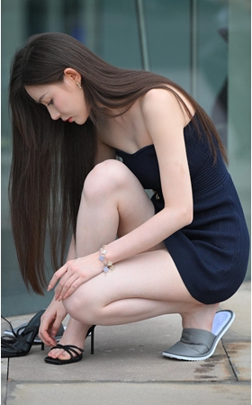 白皙美腿美女(220P)