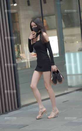 大长腿美女 [15P]