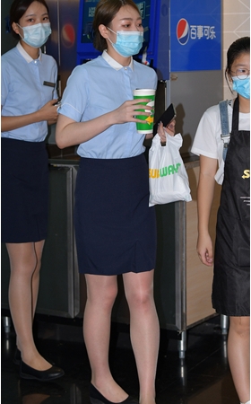 肉丝制服前台美女(24P)