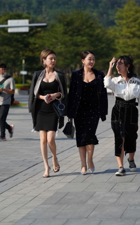 影行者街拍作品 - 霸气短发凉高御姐