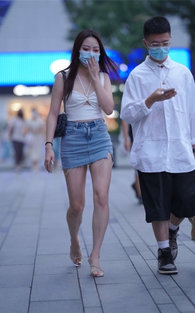 牛仔裙百搭显气质