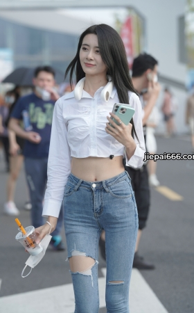 长腿牛仔女神